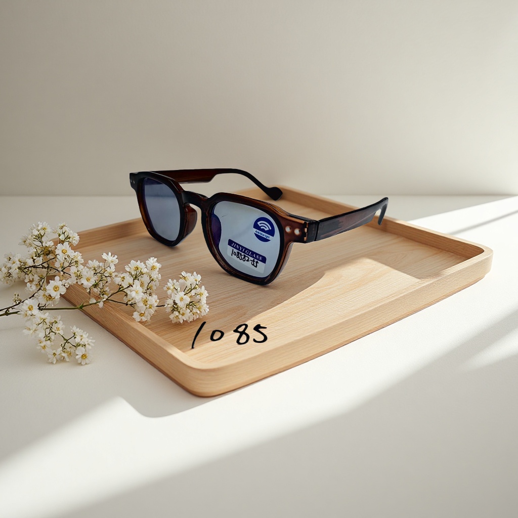 Fashionable anti-blue light myopia glasses can be configured with light and comfortable degrees details Picture