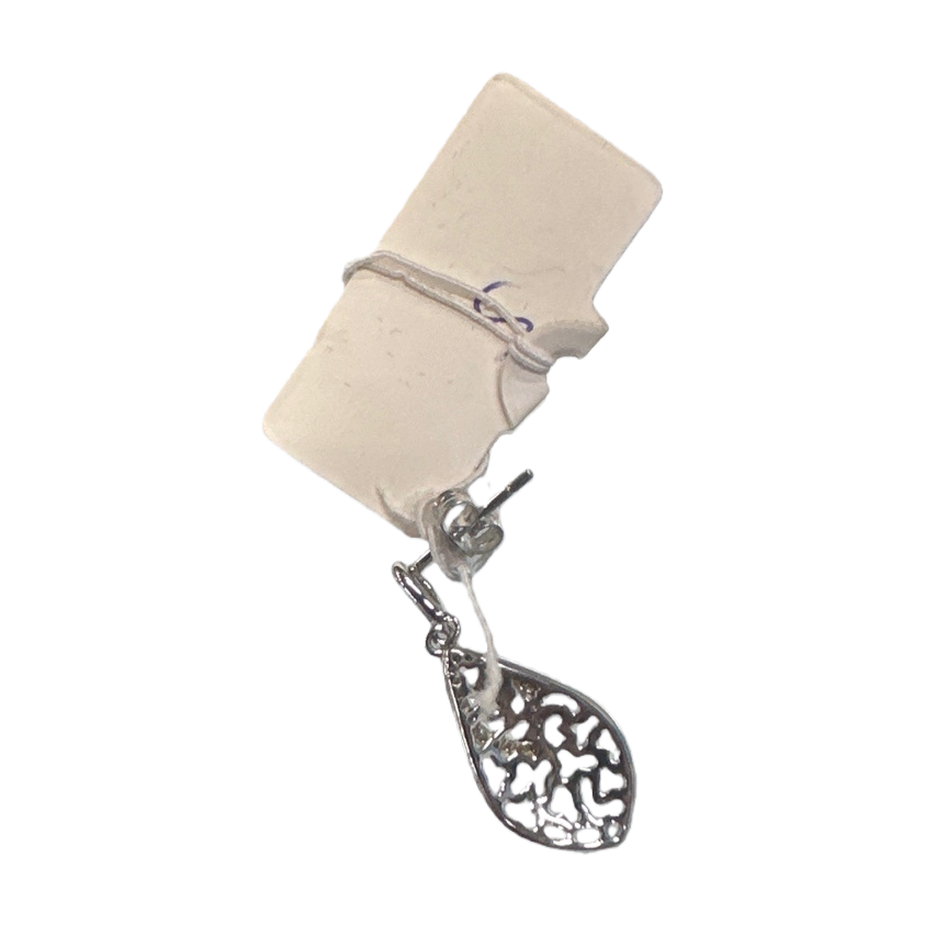 Silver hollowed-out teardrop-shaped earrings are fashionable and light luxury earrings Item Picture