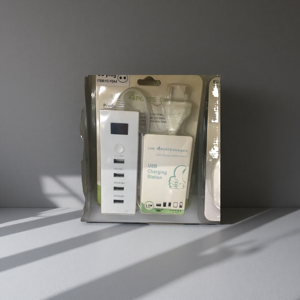 USB充电器 4端口USB充电站 快充兼容多设备智能分配