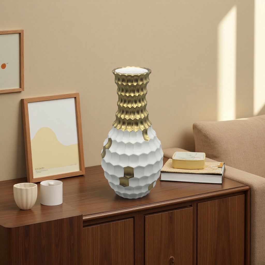 Ceramic electroplated light luxury gold and white honeycomb vase, living room decoration item, Nordic style ceramic vase, vase, ceramic vase details Picture