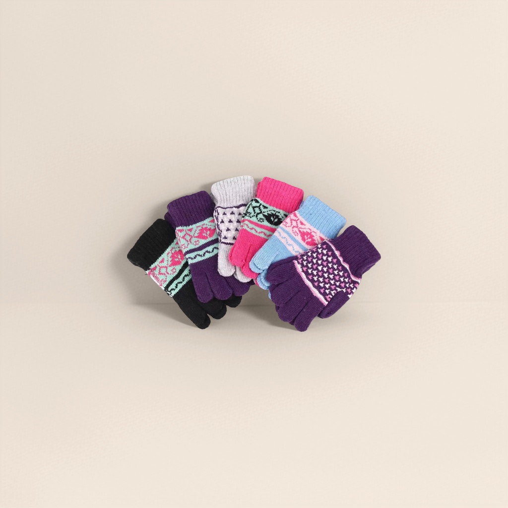 Colorful knitted gloves are warm and anti-slip, suitable for ladies in autumn and winter Application Scenario