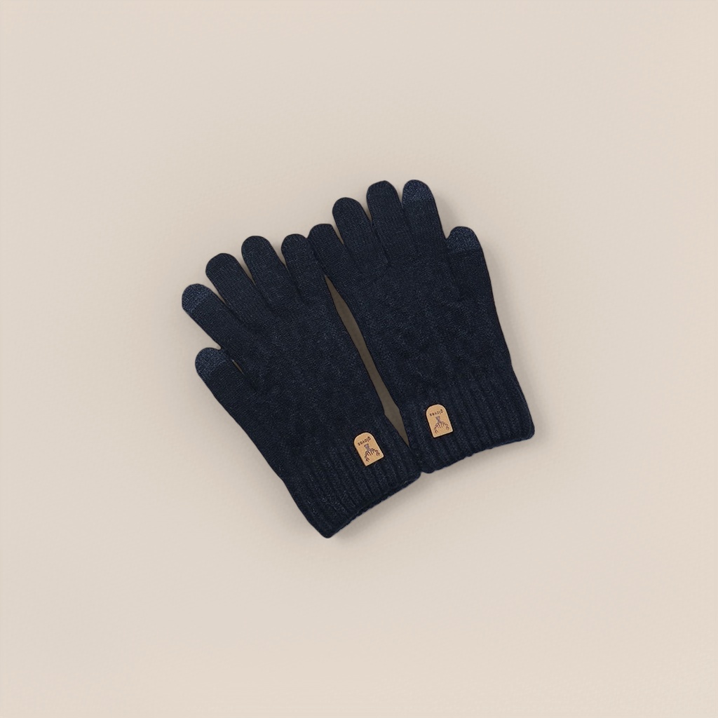 Knitted gloves made of wool blend with thickened touch screen, suitable for women to keep warm in winter Application Scenario