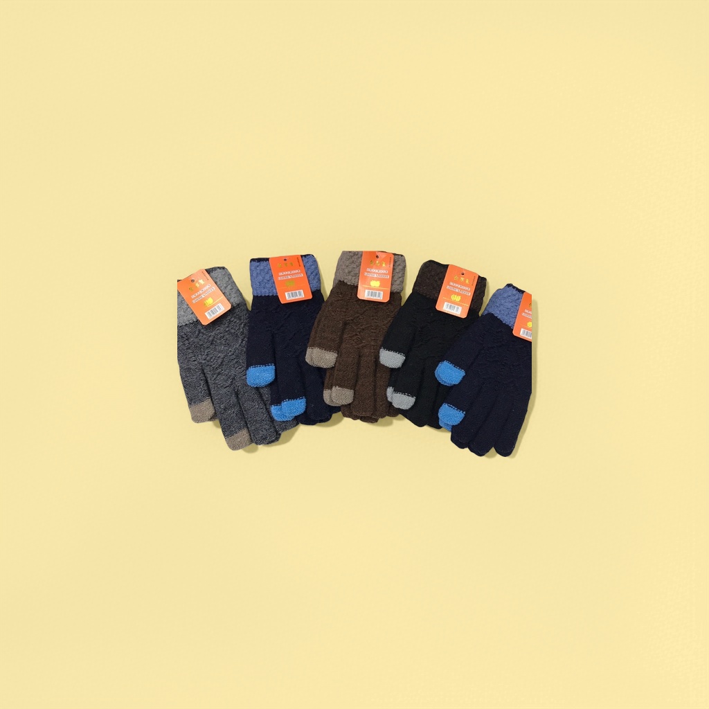 Touch screen gloves, warm, anti-slip, fingertip conductive, universal winter gloves Application Scenario