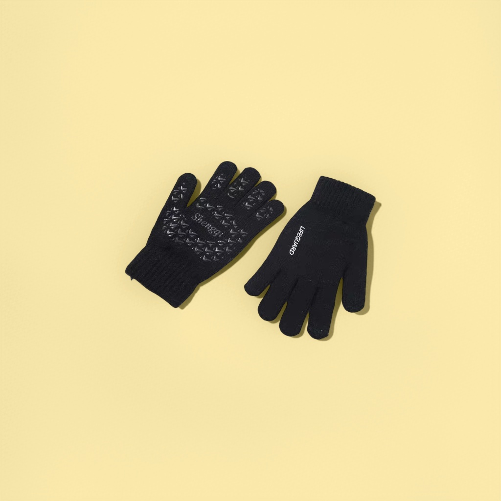 Black knitted gloves are warm and anti-slip thin hand care products for women in autumn and winter Application Scenario