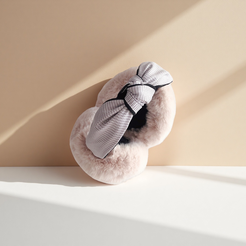 The plush ear cups with bow decoration are warm and cold-proof for women. They are cute and warm for autumn and winter Specification image