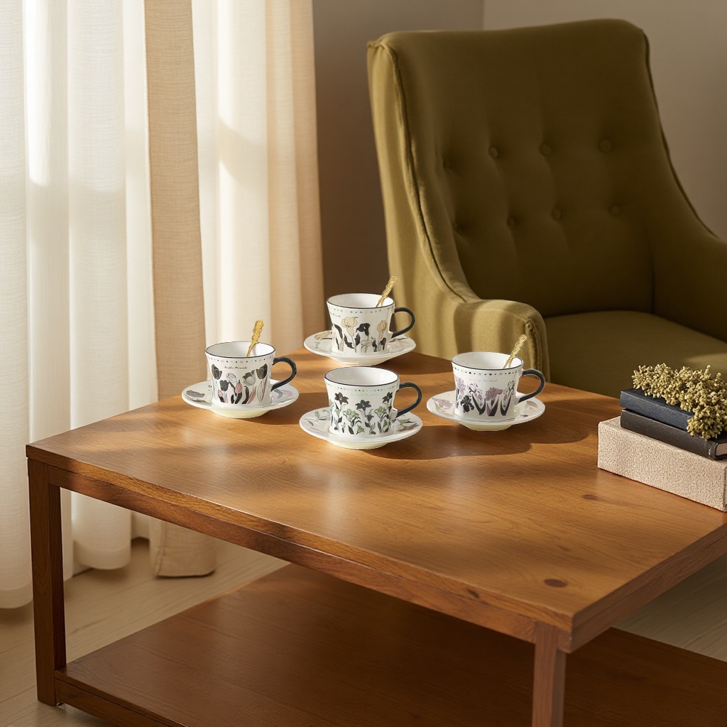 Light retro black-edged floral ceramic cup and saucer set, ceramic cup, water cup, coffee cup and saucer set Application Scenario