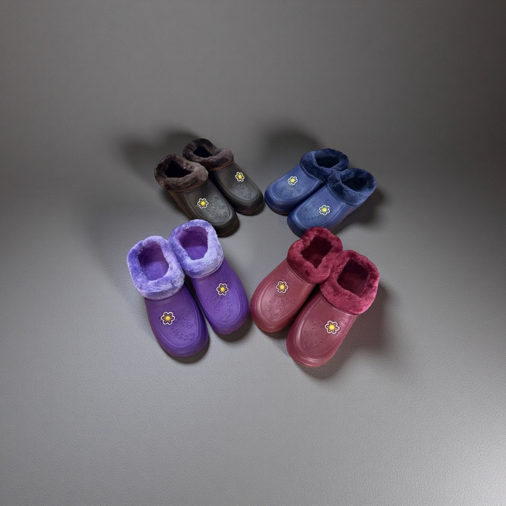 Four pairs of winter warm plush flower slippers in black, blue, purple and wine red, size 38-41 Application Scenario