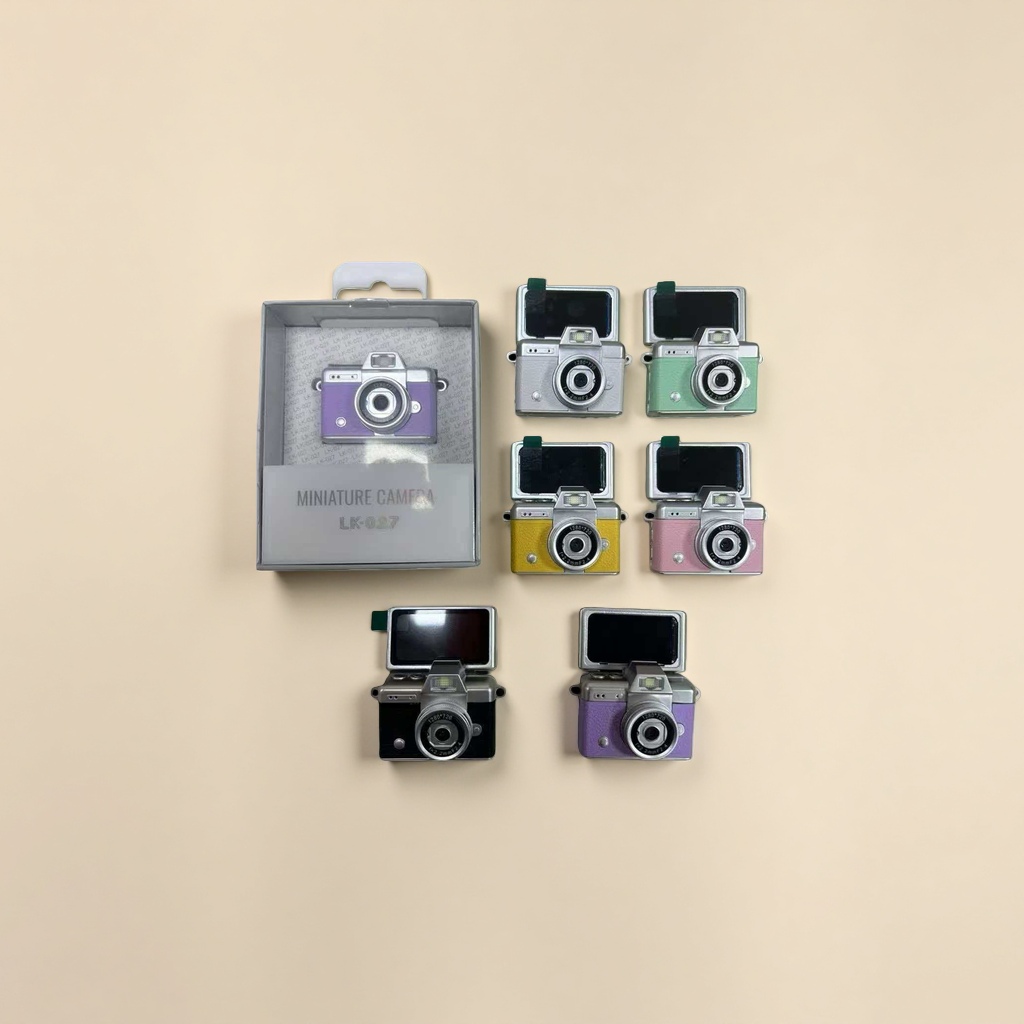 Mini camera, compact and portable, high-definition photography, retro film style creative gift Application Scenario