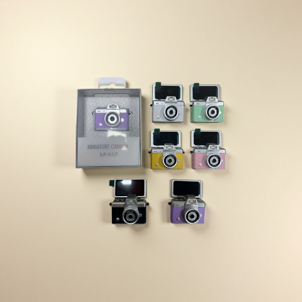 Mini camera, compact and portable, high-definition photography, retro film style creative gift details Picture