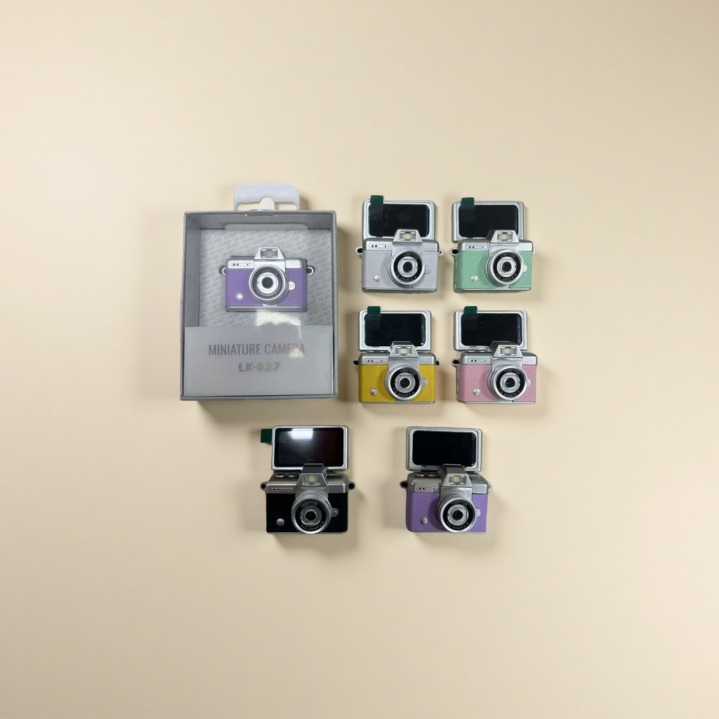 Mini camera, compact and portable, high-definition photography, retro film style creative gift