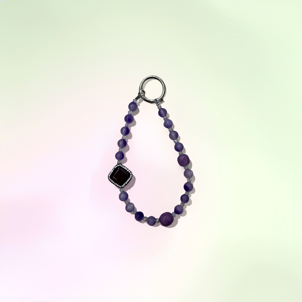 Purple bead bracelet for women is a simple, fashionable and versatile wrist accessory Application Scenario