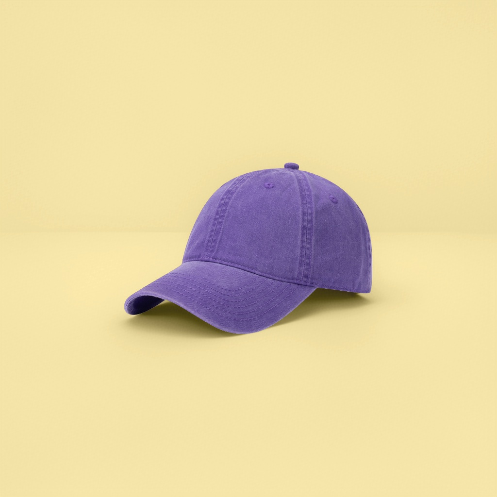 The purple baseball cap is fashionable and versatile. The adjustable baseball cap is breathable in summer