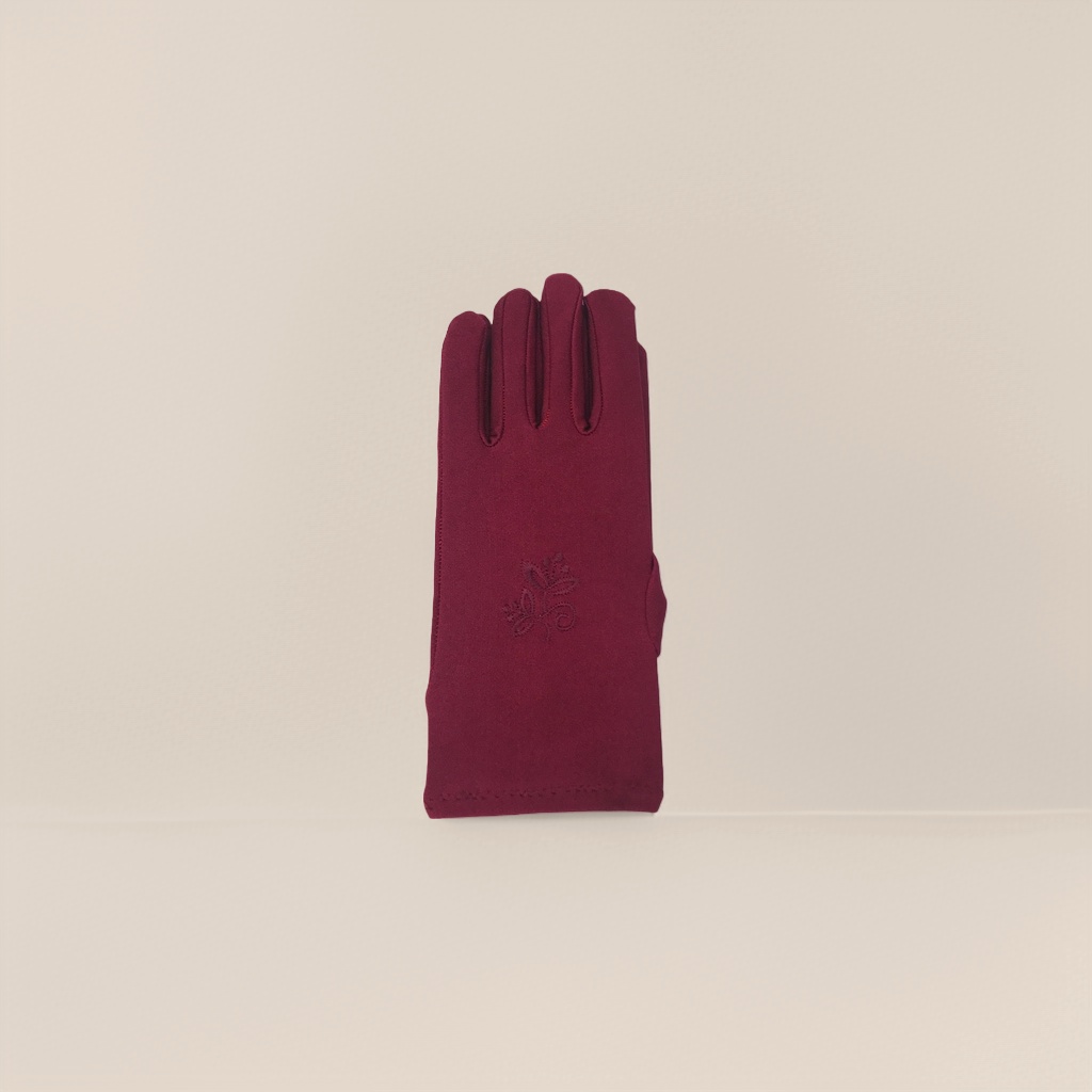Deep red thickened warm knitted gloves for both men and women to protect hands from the cold in autumn and winter