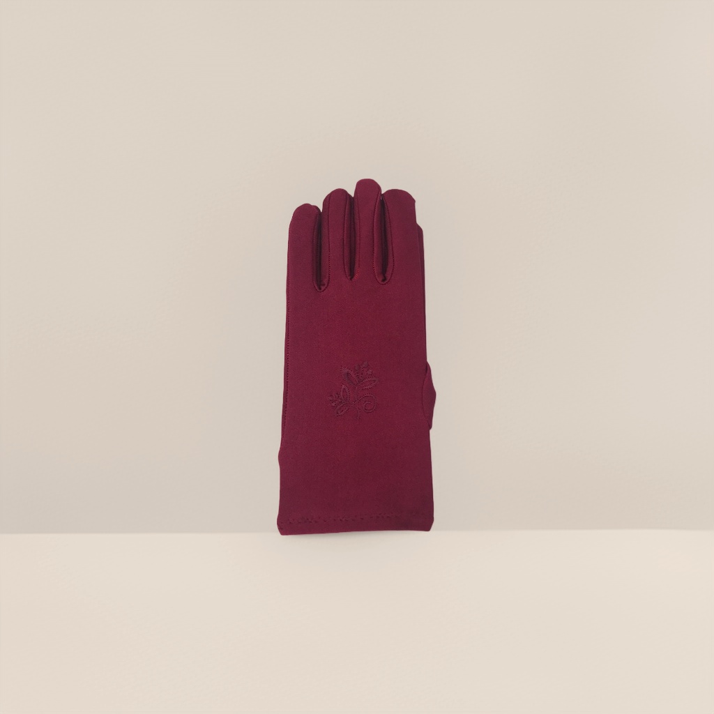 Deep red thickened warm knitted gloves for both men and women to protect hands from the cold in autumn and winter Specification image
