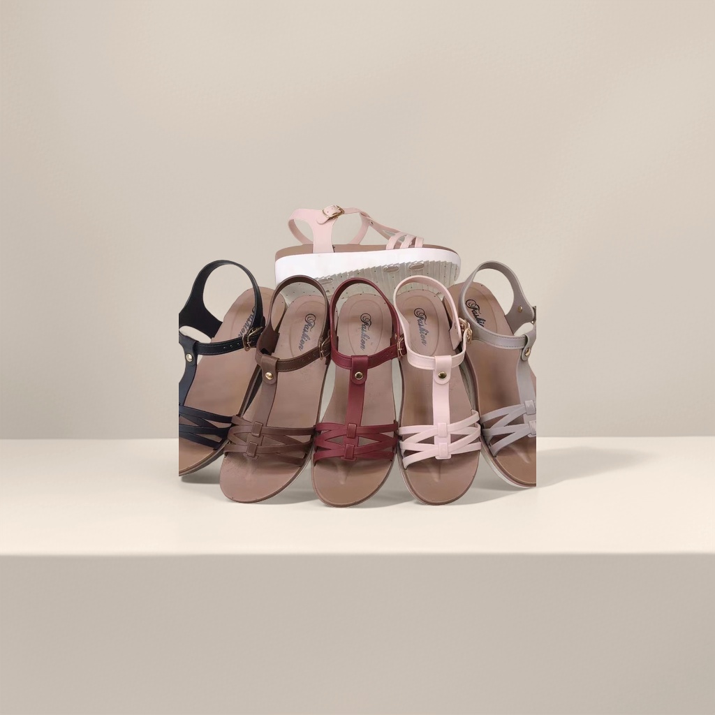 凉鞋青少年女/洞洞鞋女夏季带链条/凉鞋/Heels/洞洞鞋女增高细节图