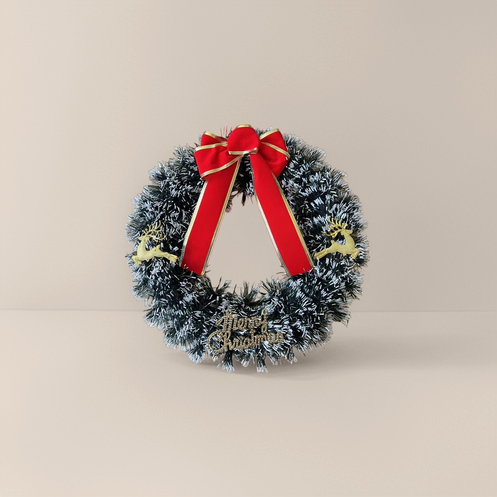 The Christmas wreath is hand-woven with pinecone balls to decorate the storefront wall, creating a festive atmosphere
