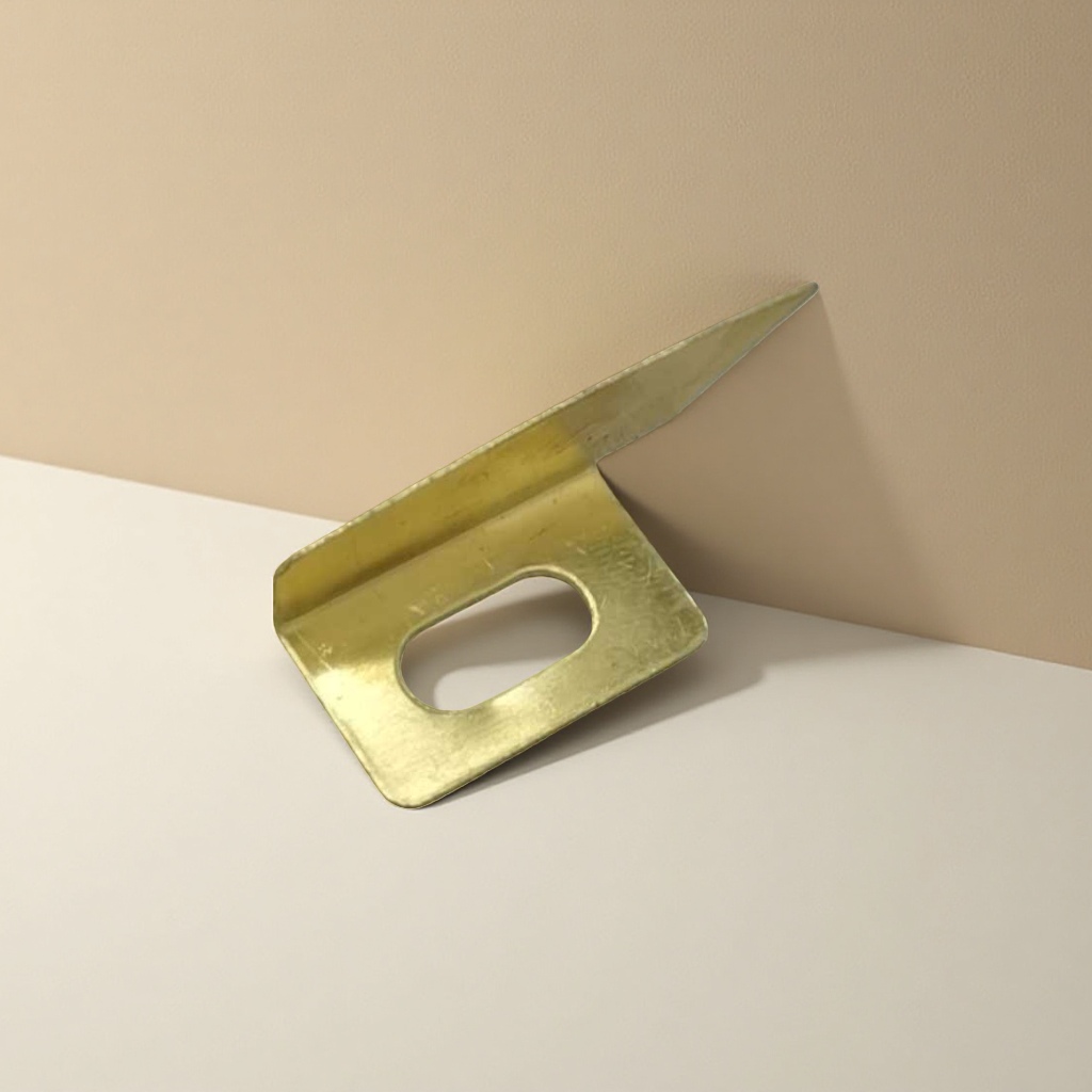 Metal L-shaped stand, multi-angle adjustable desktop mobile phone and tablet stand Application Scenario