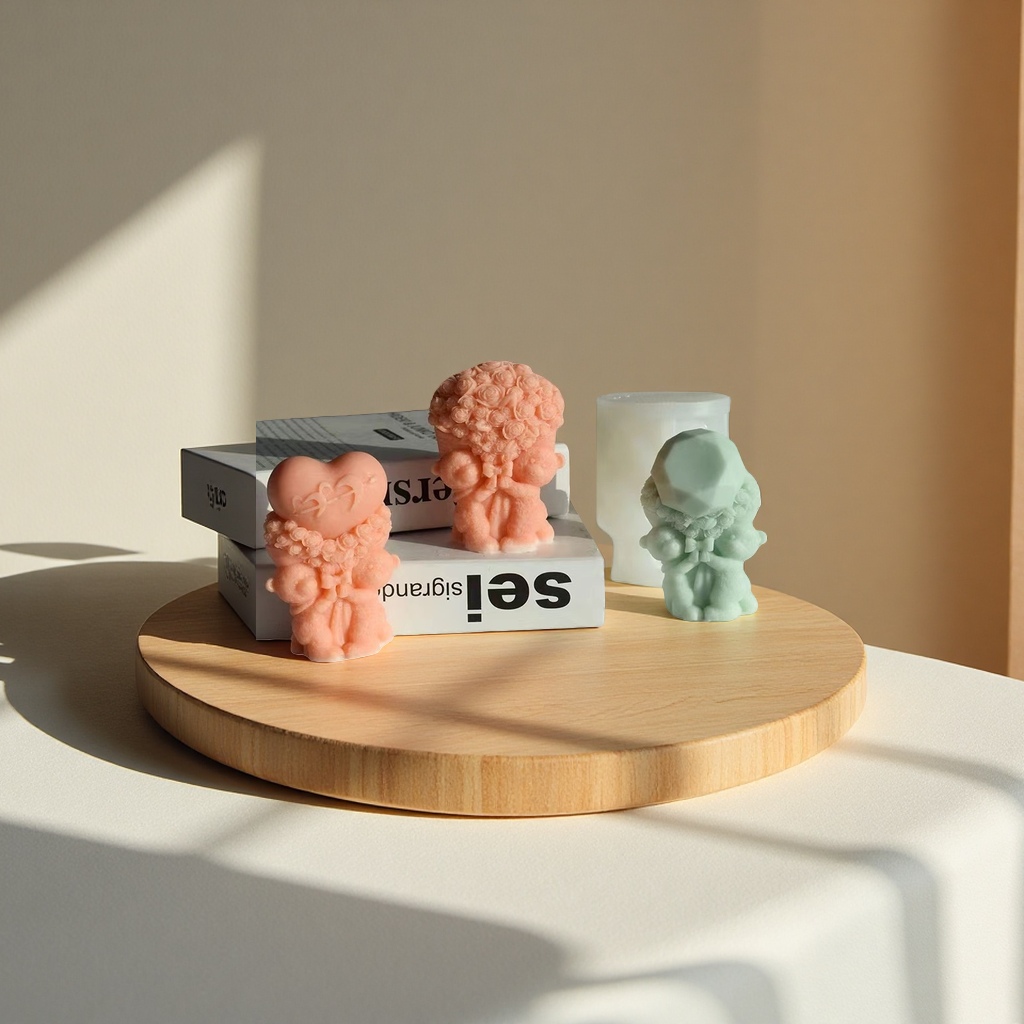 Pink and green cartoon character-shaped scented candles, indoor fragrance display gift box set
