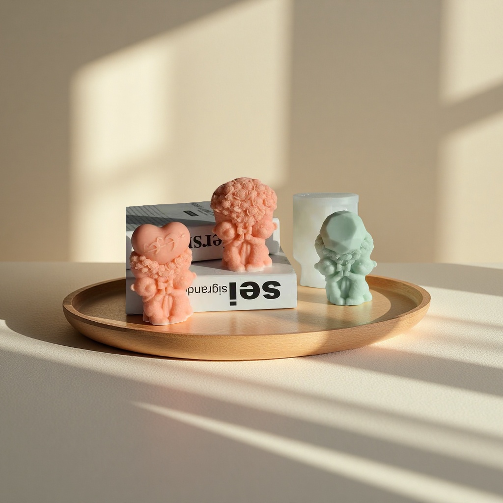 Pink and green cartoon character-shaped scented candles, indoor fragrance display gift box set details Picture