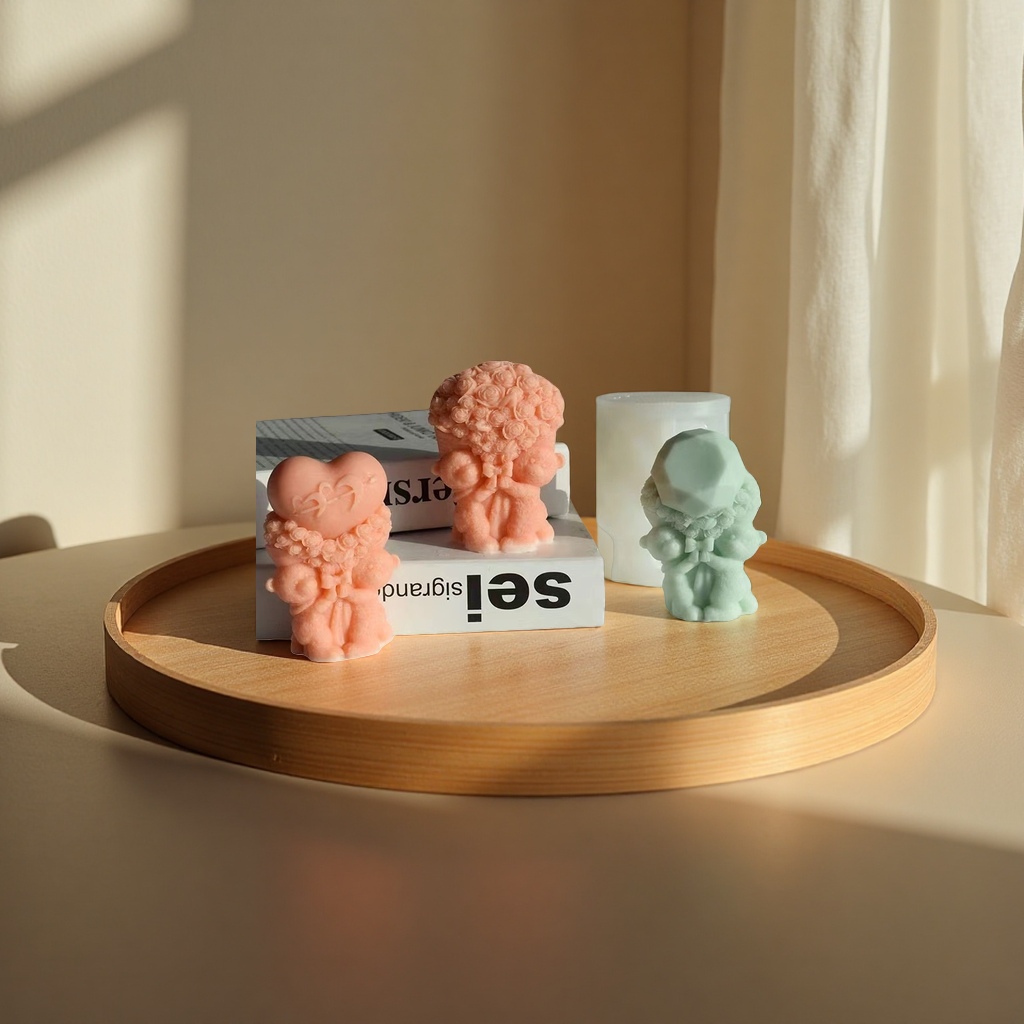 Pink and green cartoon character-shaped scented candles, indoor fragrance display gift box set Application Scenario