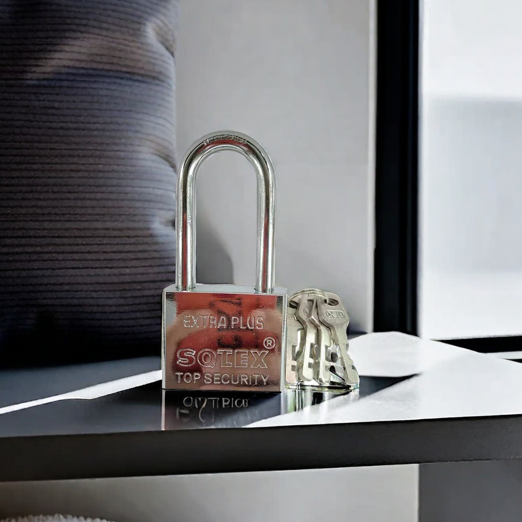 Thickened zinc alloy metal padlock with double key, specially designed for household security doors, cabinets and drawers Application Scenario