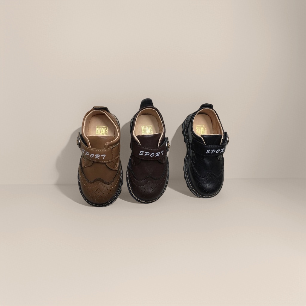Three pairs of children's leather shoes, brown, dark brown, black, SPORT letter style with brand label Specification image