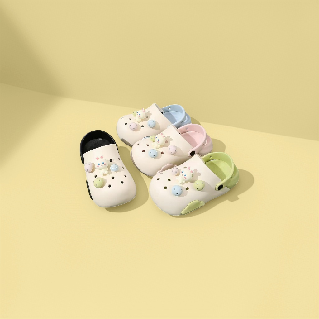 Cute cartoon-decorated crocs, EVA soft-soled, lightweight, breathable and casual shoes details Picture