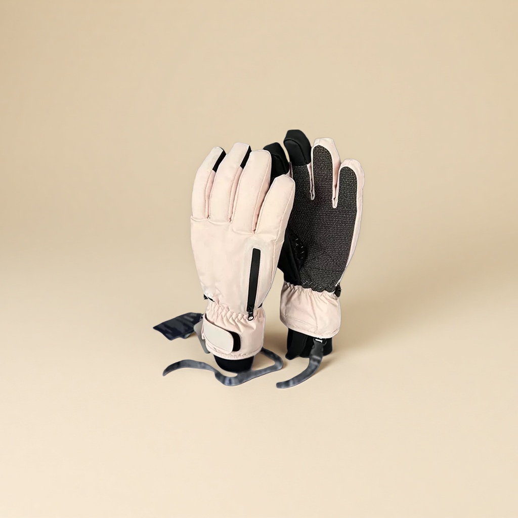 The multi-functional ski gloves are made of windproof and waterproof fabric with anti-slip palm print design, and are unisplendour Application Scenario
