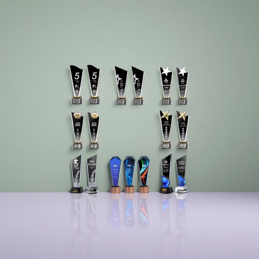 Customized trophy for the award ceremony with a metallic texture details Picture