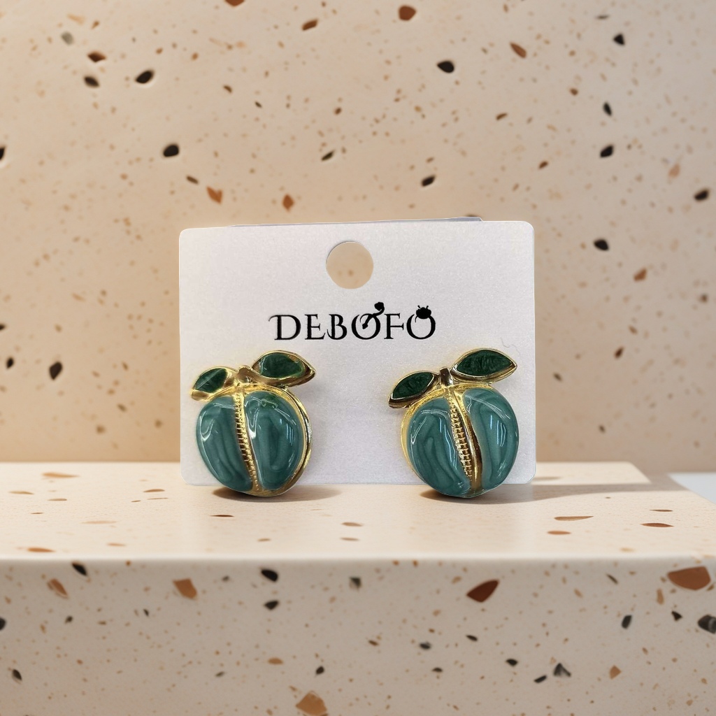 A pair of fashionable and simple earrings and light luxury alloy stud earrings for women Specification image