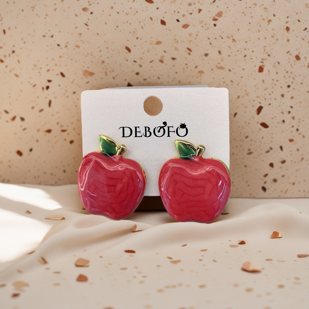 Red apple-shaped earrings are fashionable and cute fruit-style earrings Application Scenario