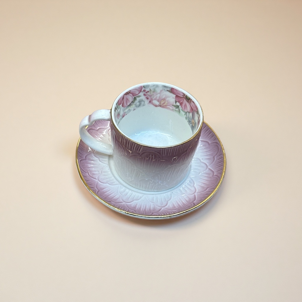 粉色花卉图案茶杯碟子套装