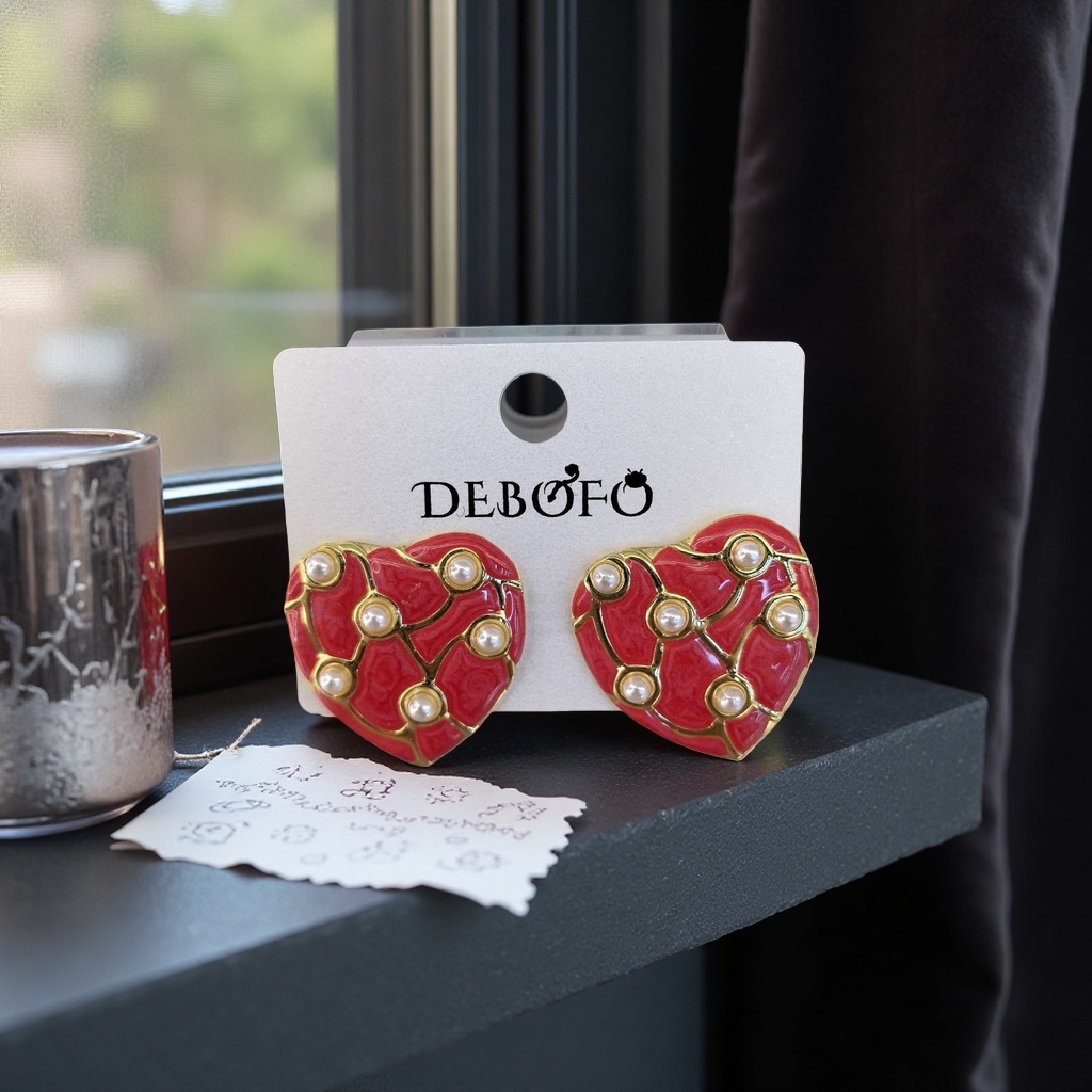 Red heart-shaped pearl stud earrings are fashionable and simple earrings that are versatile for ladies Specification image