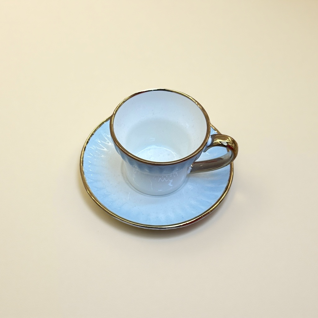 白色带金色边框茶杯和碟子套装 家用陶瓷咖啡茶具细节图