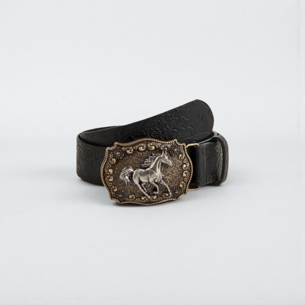 A black belt with horse-shaped metal buckles and a men's leather belt is simple and fashionable Specification image