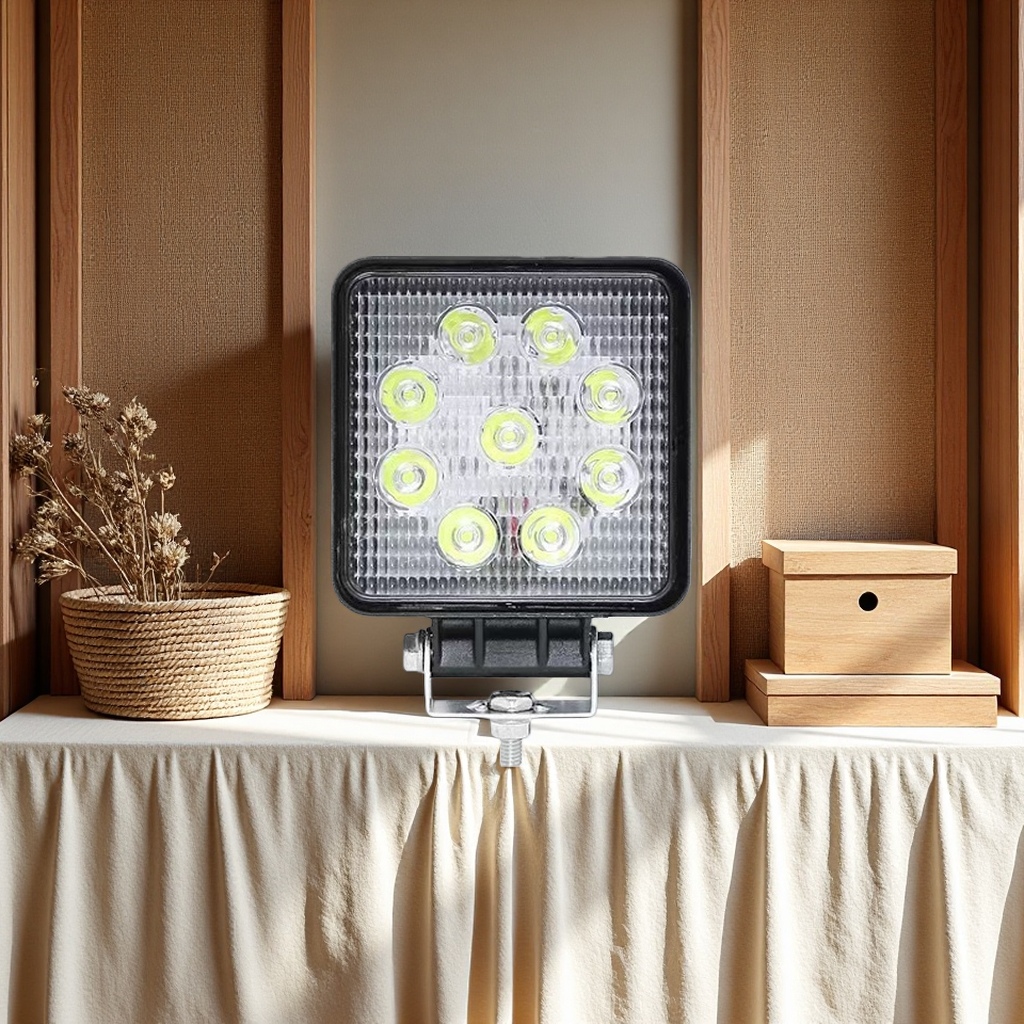 LED灯 灯体 一体式节能照明灯具 家用办公适用产品图