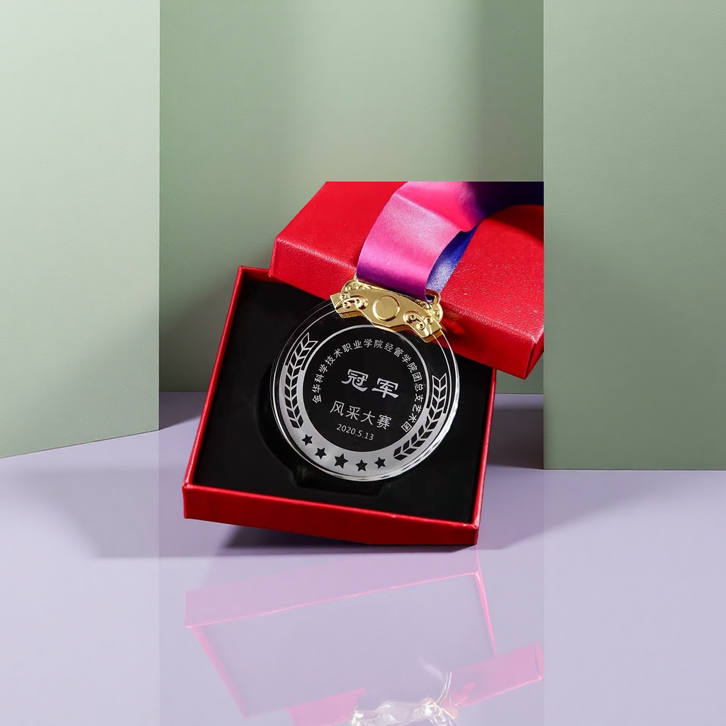 Ganador concurso medalla personalizada chapado en oro artesanía medalla conmemorativa lettering colección modelo