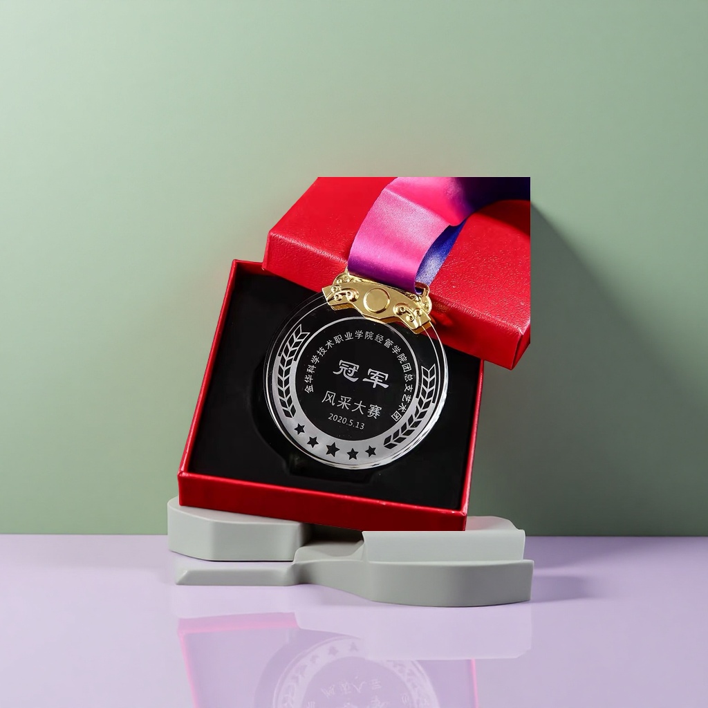 Customized metal MEDALS, medal lanyard sets, honor commemorative awarding supplies. 212453943 Application Scenario