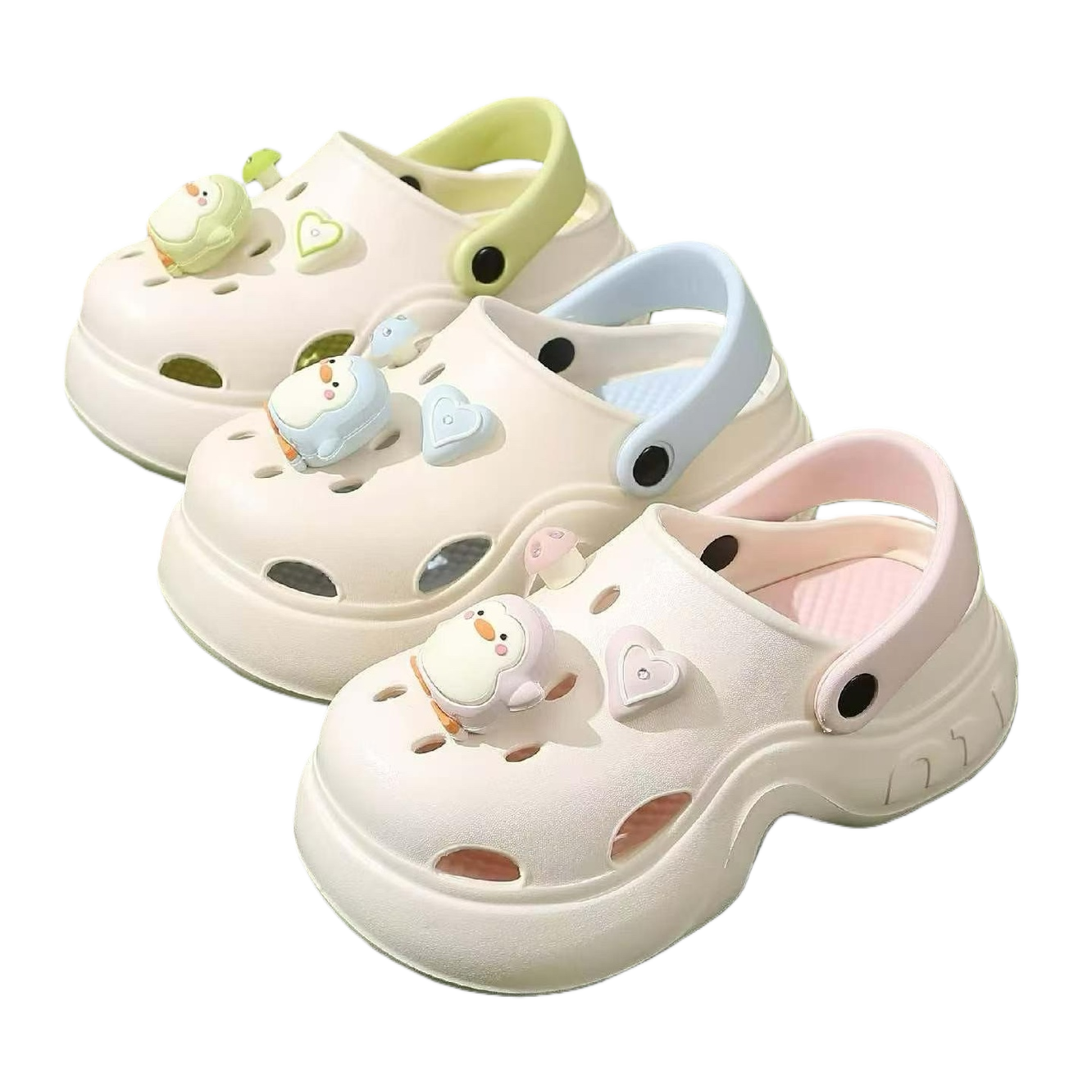 Cartoon-decorated crocs are fashionable, versatile, anti-slip and breathable summer sandals Application Scenario
