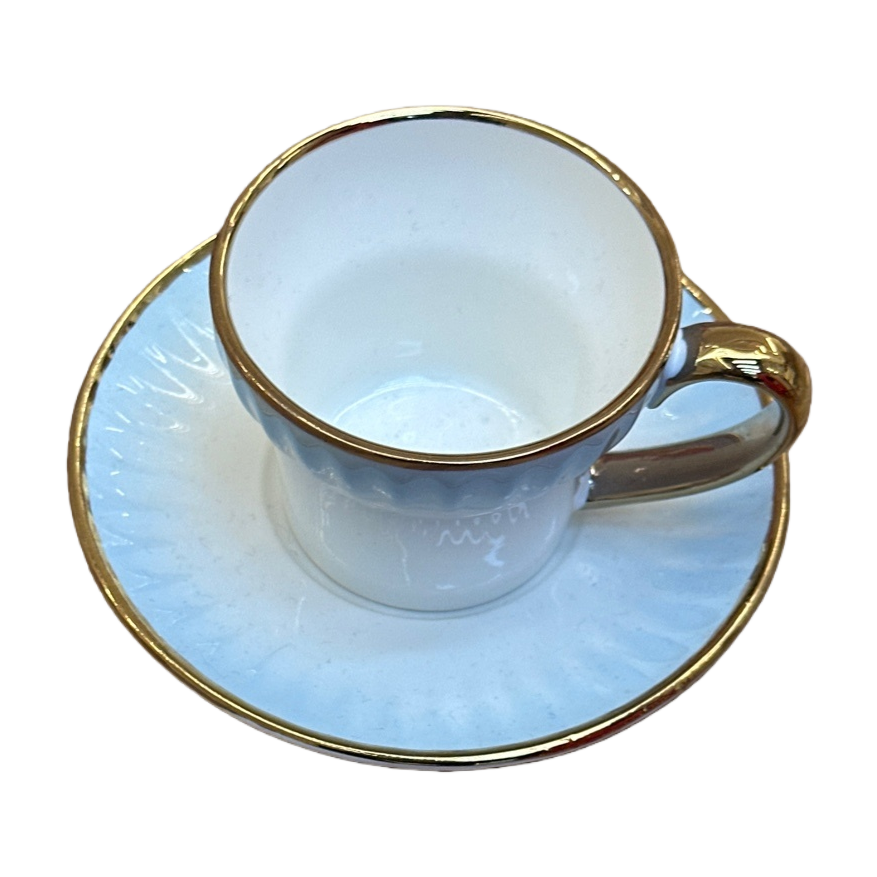 白色带金色边框茶杯和碟子套装 家用陶瓷咖啡茶具白底实物图