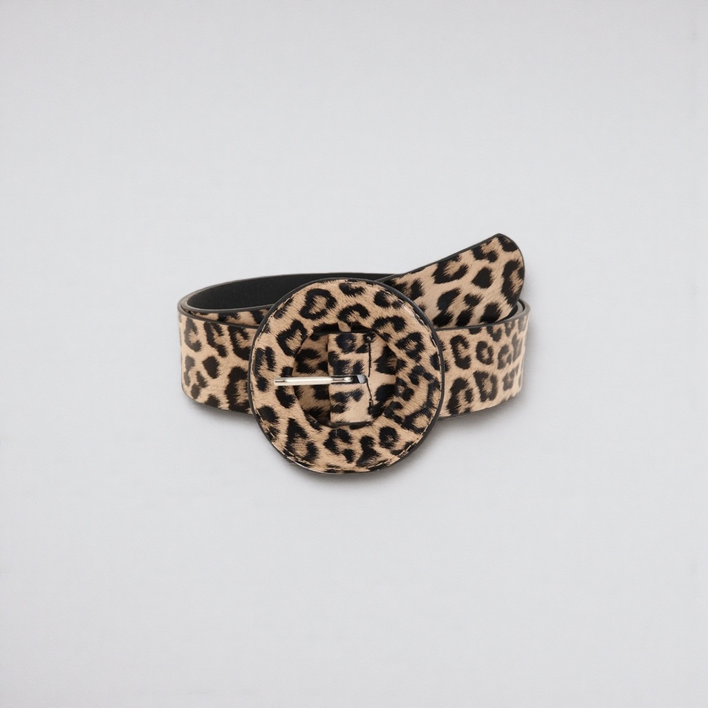 A leopard print pattern fashionable belt is a versatile and unique women's belt Application Scenario