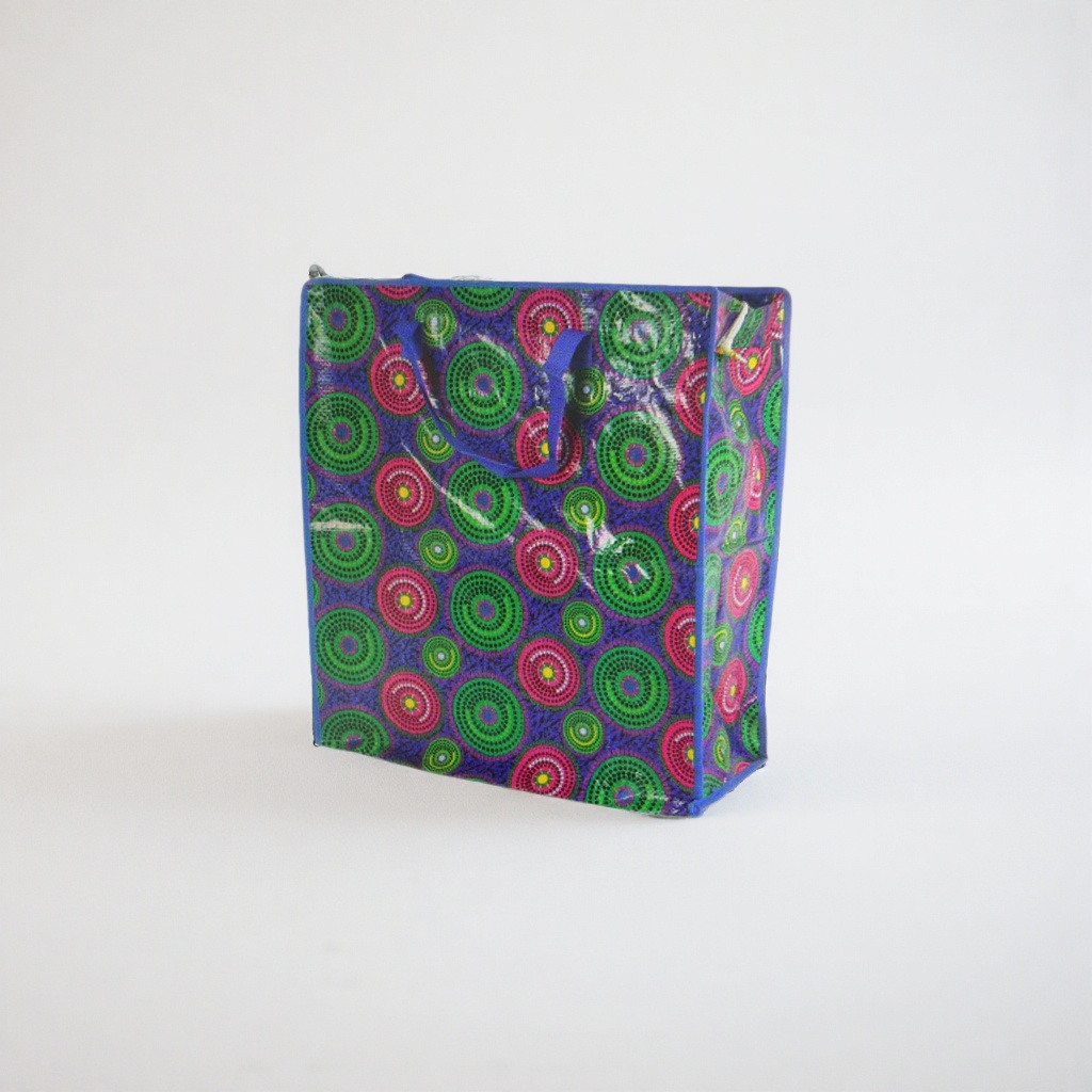 Colorful patterned handbags are fashionable, eco-friendly and reusable shopping bags Specification image