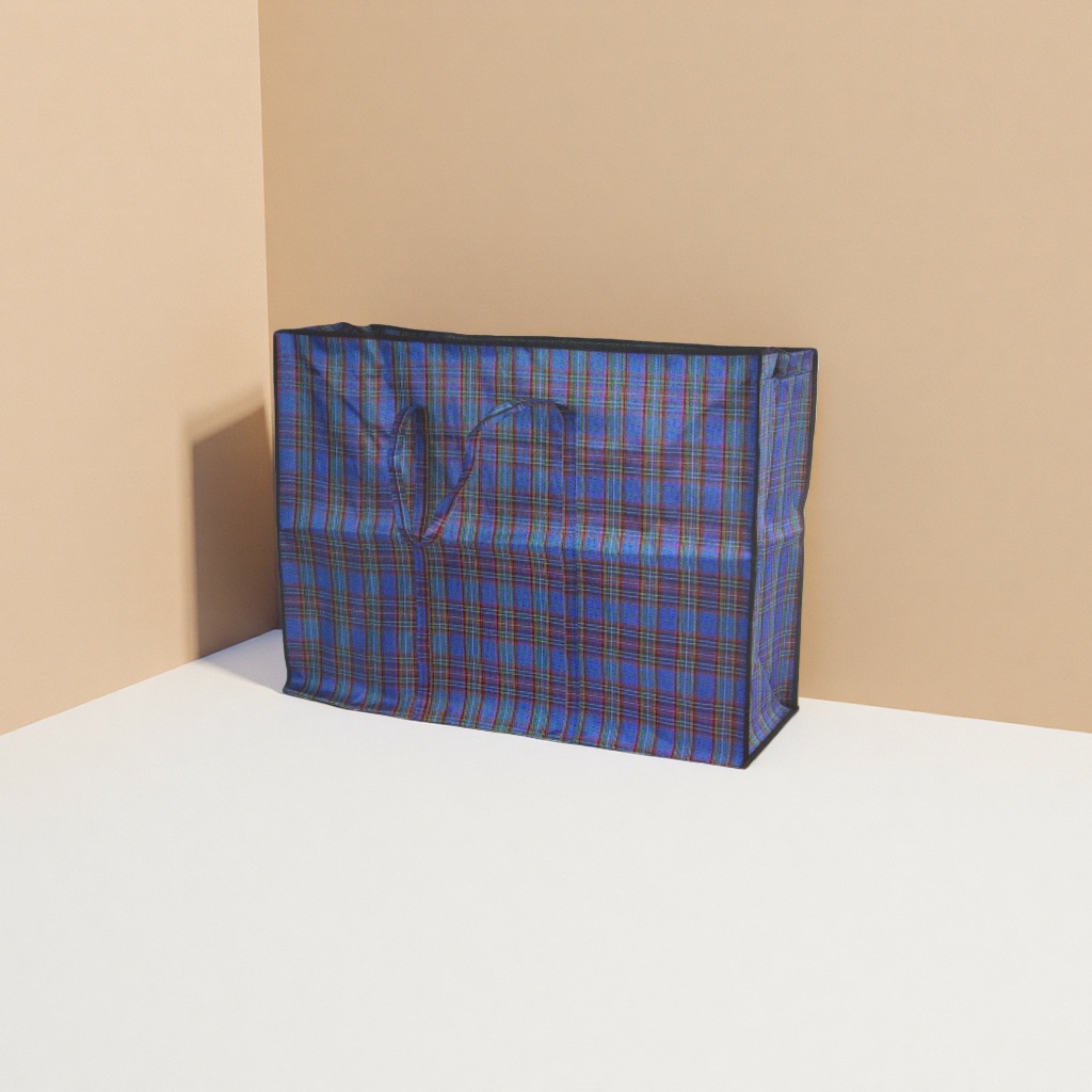 The checkered pattern handbag is a fashionable, simple and eco-friendly shopping bag that can be folded and has a large capacity