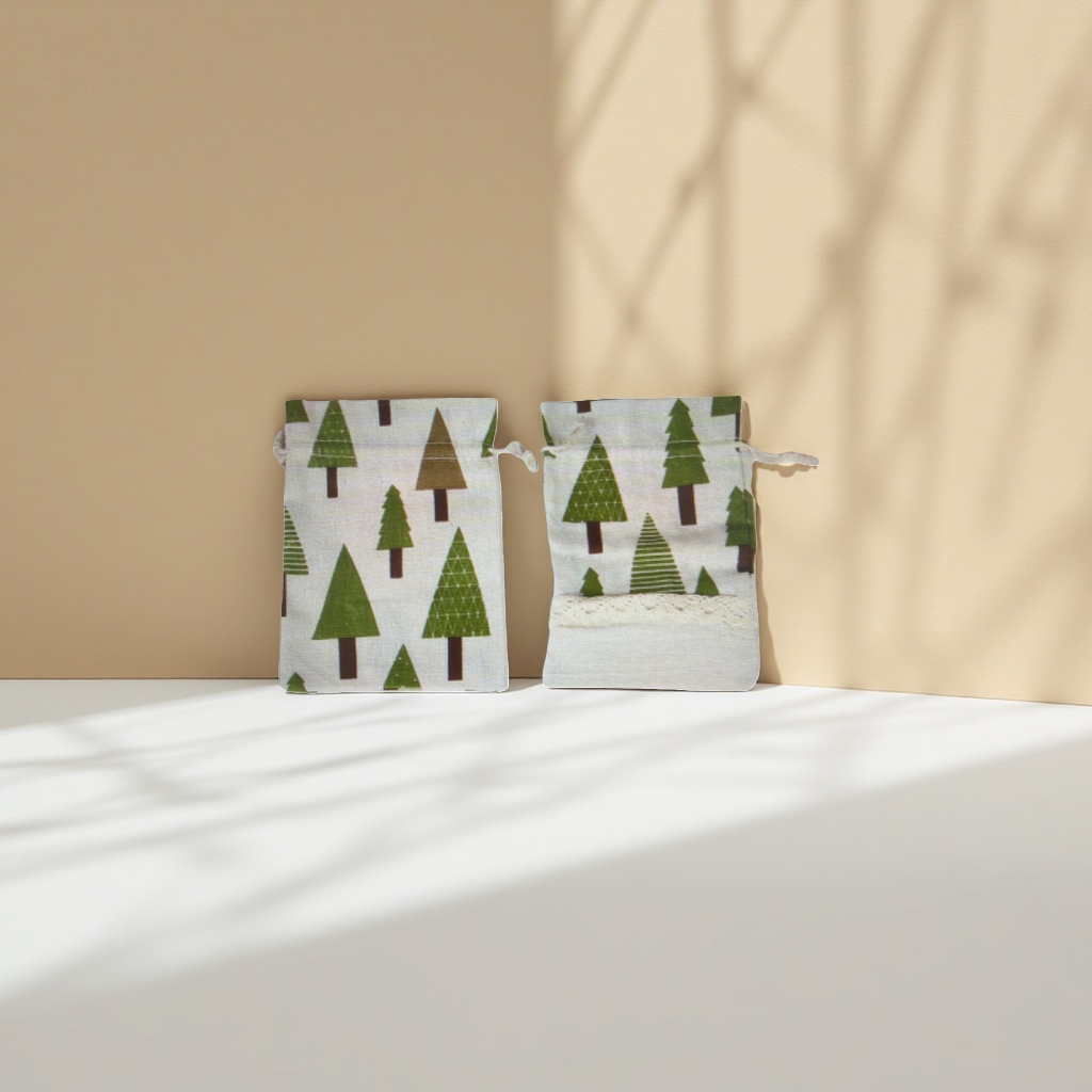 Creative patterned cotton and linen fabric hand-held shopping bags are environmentally friendly and reusable details Picture