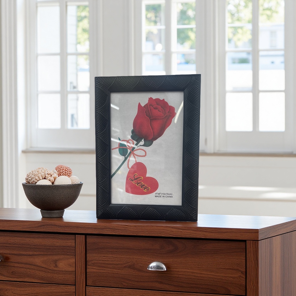 Black photo frame, red rose, heart-shaped label, decorative painting, living room and bedroom hanging picture, photo frame Specification image