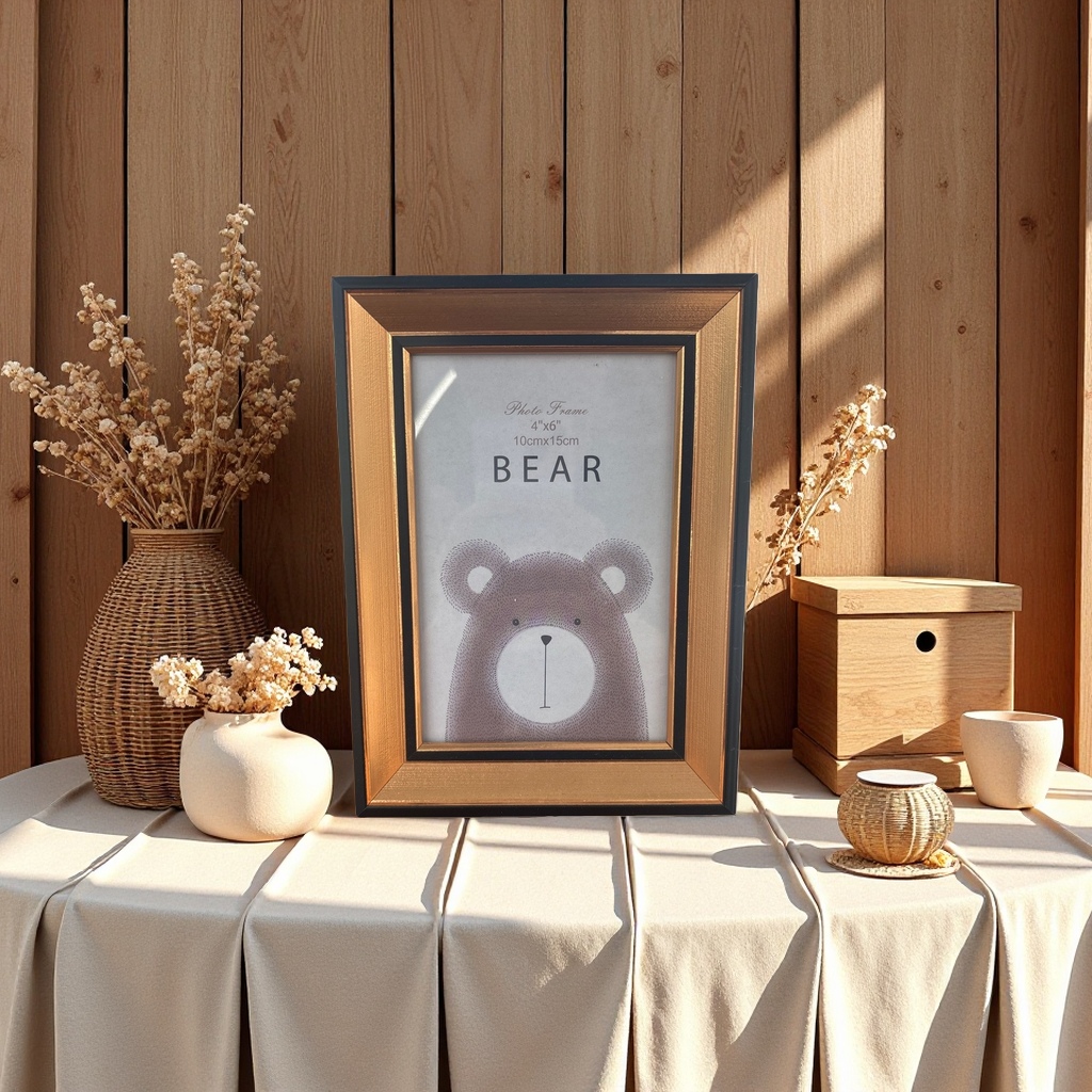 Bear pattern imitation wooden photo frame, photo frame stand, wall hanging, dual use, simple Nordic style details Picture