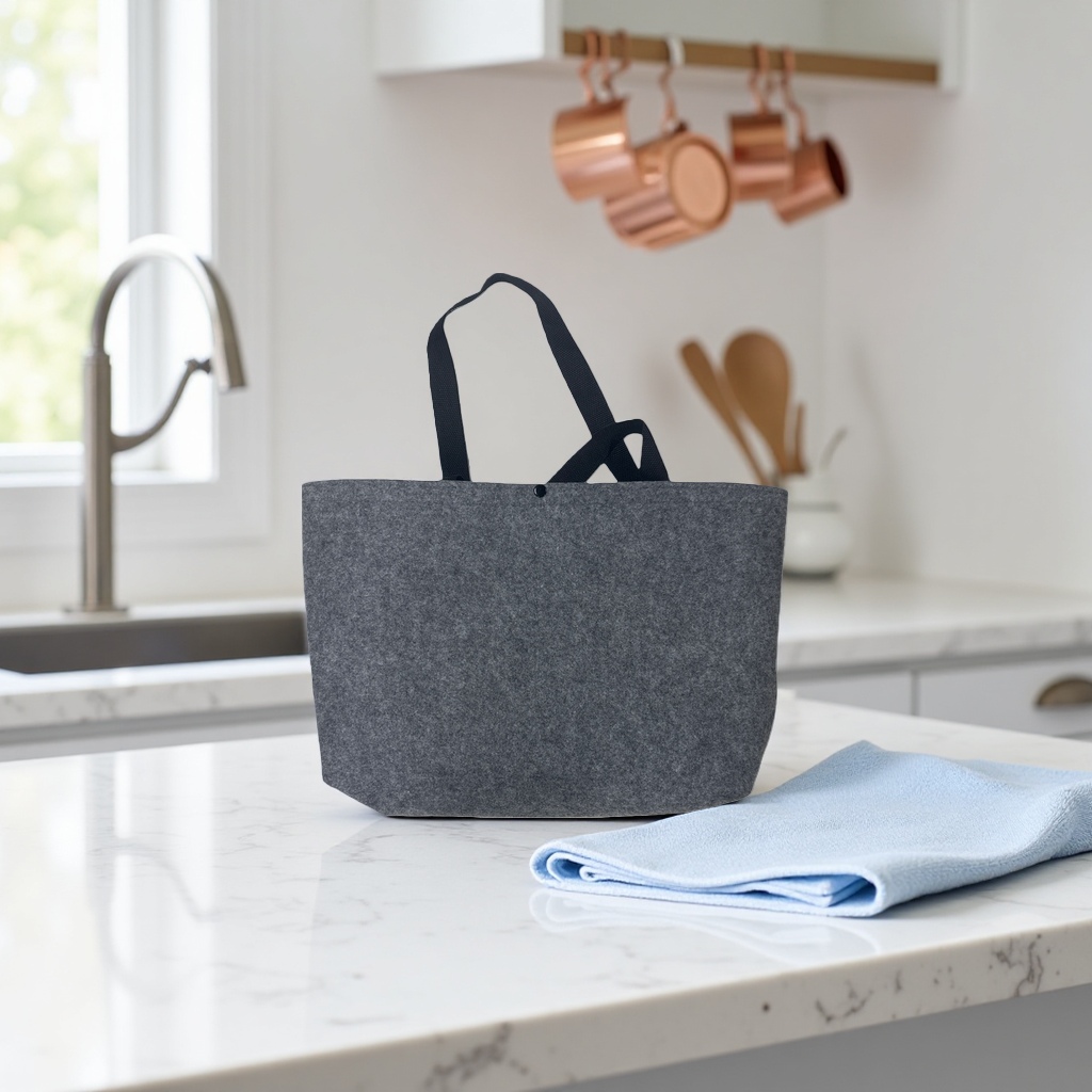 This grey fabric handbag is a fashionable, simple and versatile single-shoulder bag for commuting ladies Specification image