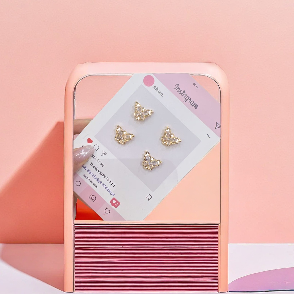 Butterfly-shaped stud earrings are fashionable and light luxury alloy earrings that are versatile for women's daily wear Specification image