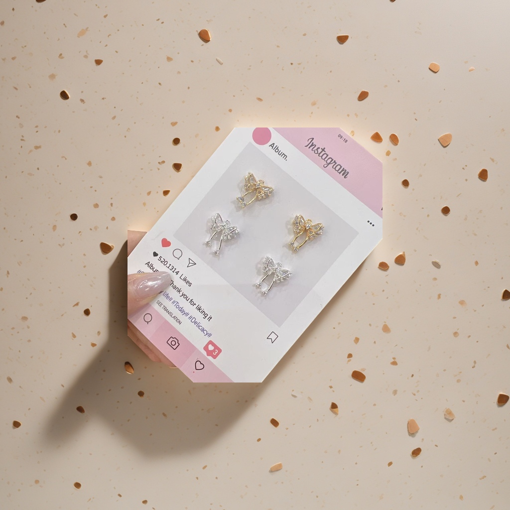 Butterfly-shaped stud earrings are fashionable and simple. Gold-plated anti-allergy stud earrings Specification image