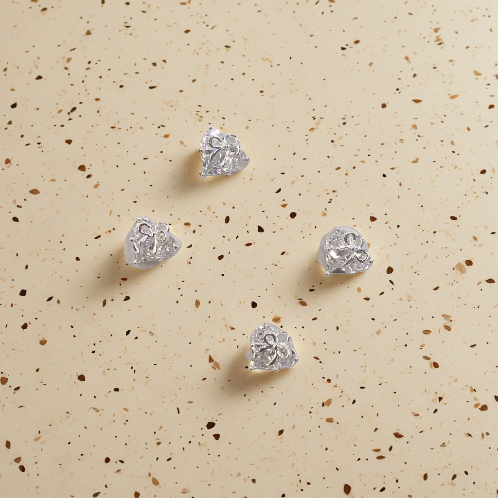 Shiny silver flower-shaped stud earrings are fashionable and simple women's earrings details Picture